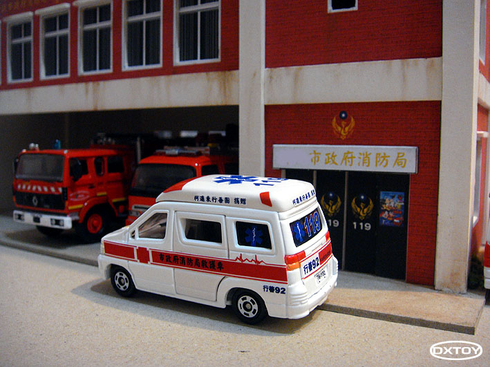 台灣消防局救護車 行善團捐贈2.jpg