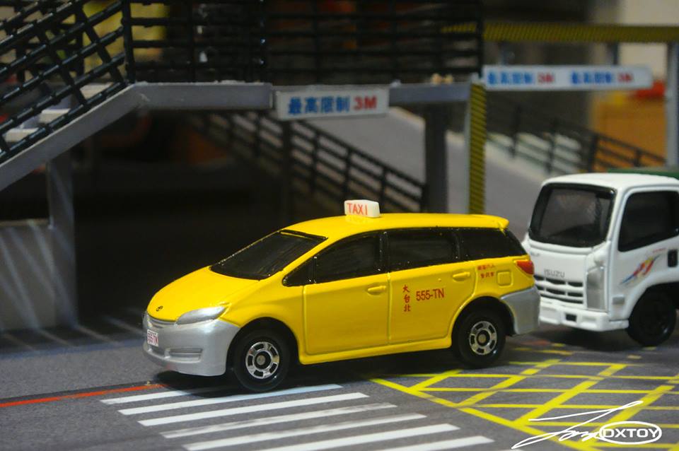 台灣特產--外國人自由行背包客必搭--TAXI小黃2.jpg