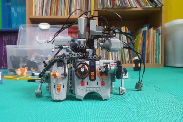 與遙控器作比較