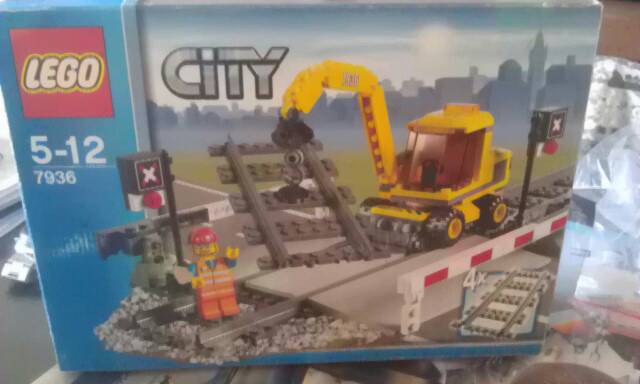 LEGO 7936 Level Crossing 鐵路平交道