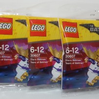 2017 30607 THE BATMAN MOVIE: Disco Batman and Tears of Batman