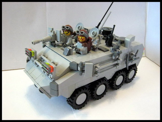 重甲撼長空！陸戰隊的鋼鐵坐騎 —— 裝甲運兵車 !