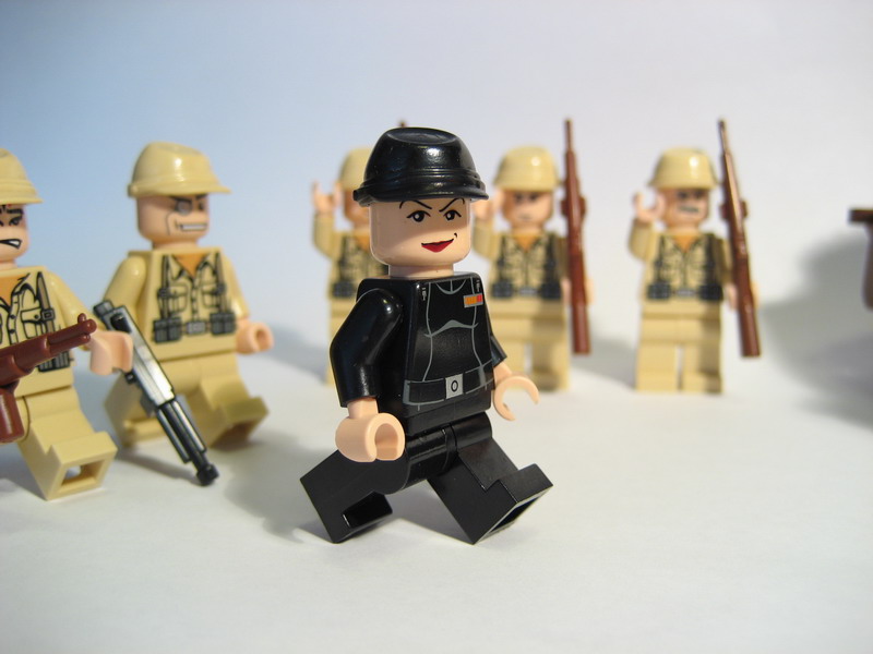 【奧菲倫重工】奧菲倫高級軍官專用房車