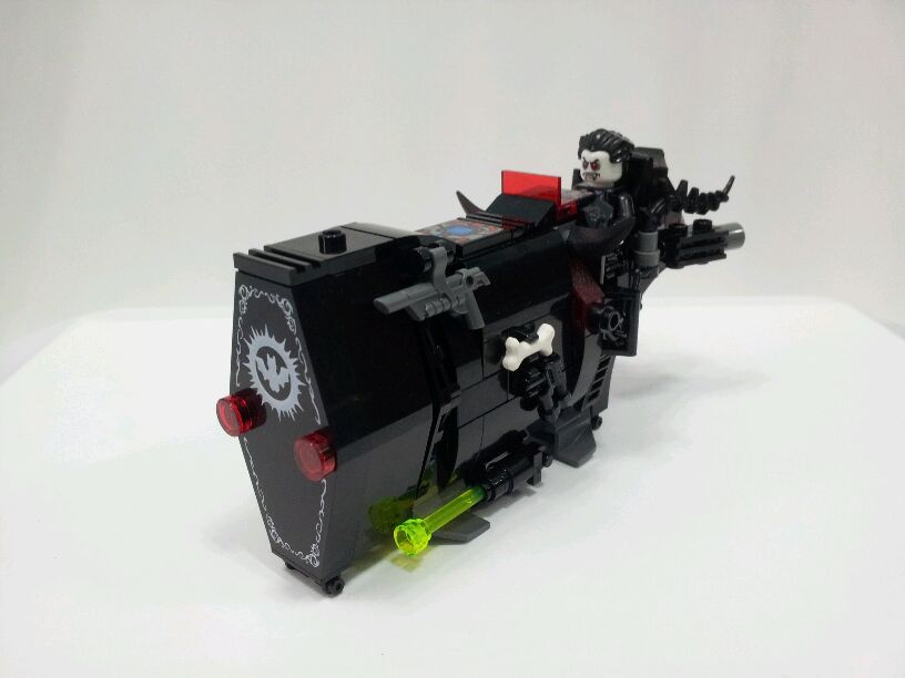 吸血鬼德古拉的未來戰車