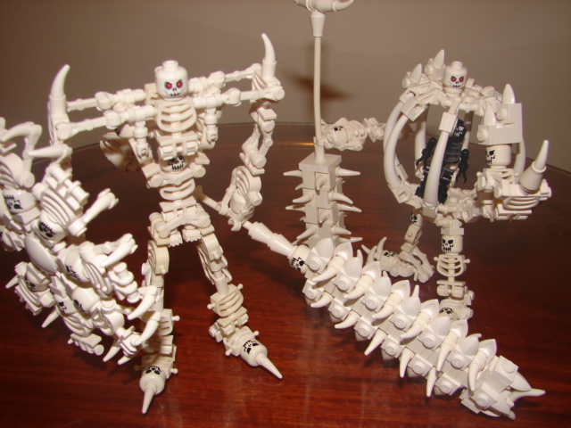 足夠打下一座城堡的兩隻小骷髏~胖骷髏和瘦骷髏